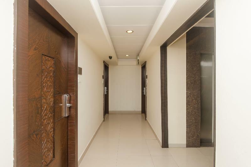 Oyo 10007 Hotel Grace Residency Мумбаи Экстерьер фото